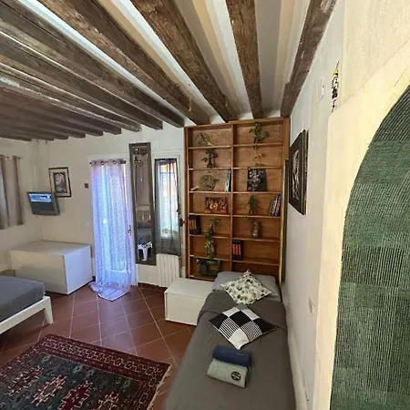 Venus Apartment *